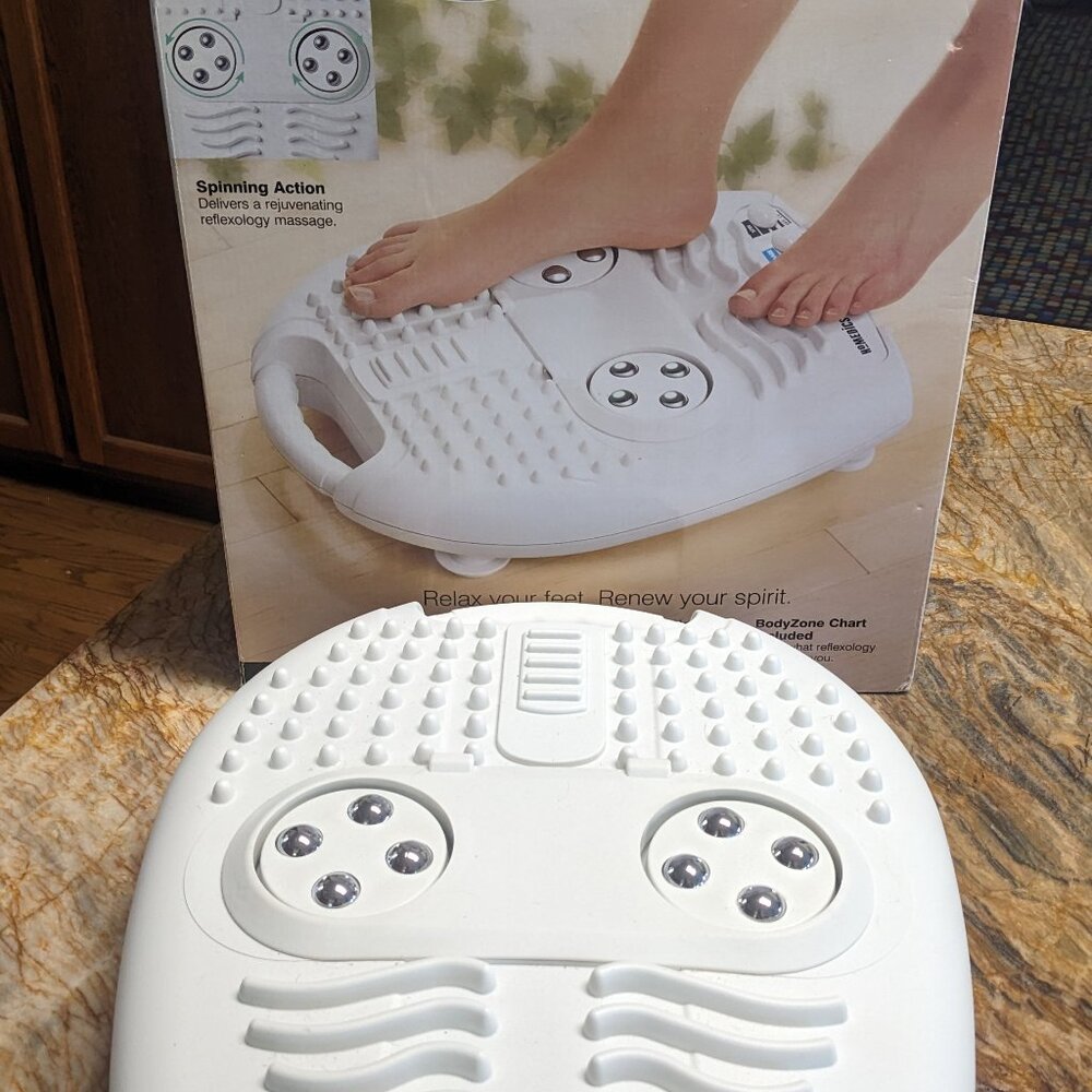 HOMEDICS Model FP-1000 Foot Pleaser Heat Reflexology Foot Massager